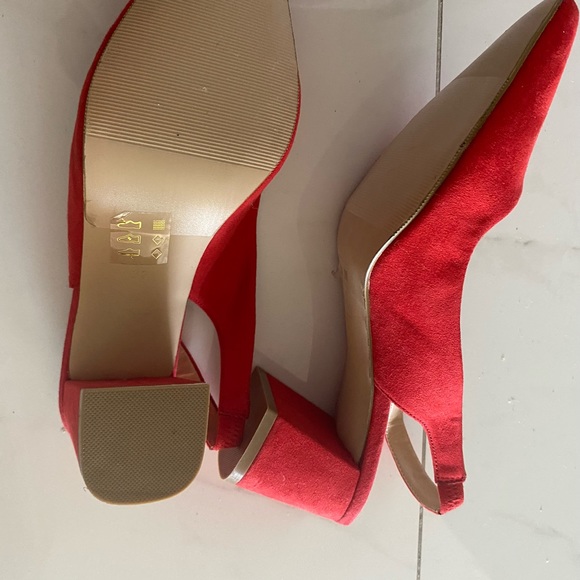 DYNAMITE Slingback Kitten Heels (red) - Picture 3 of 6